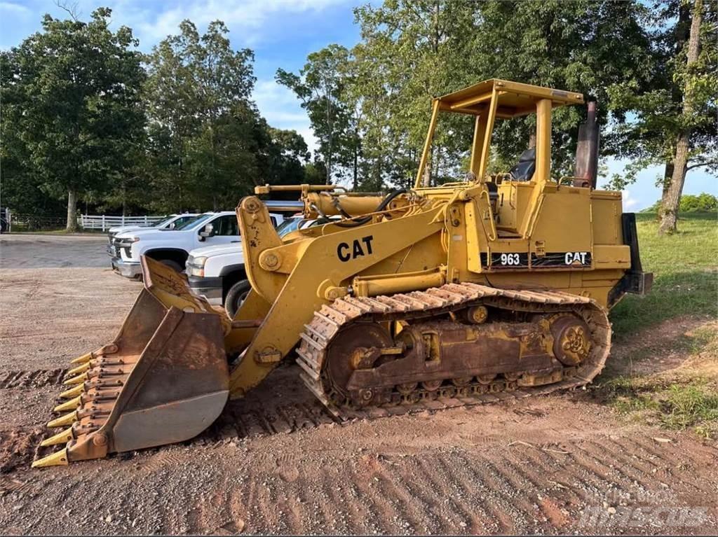 CAT 963 Pale cingolate