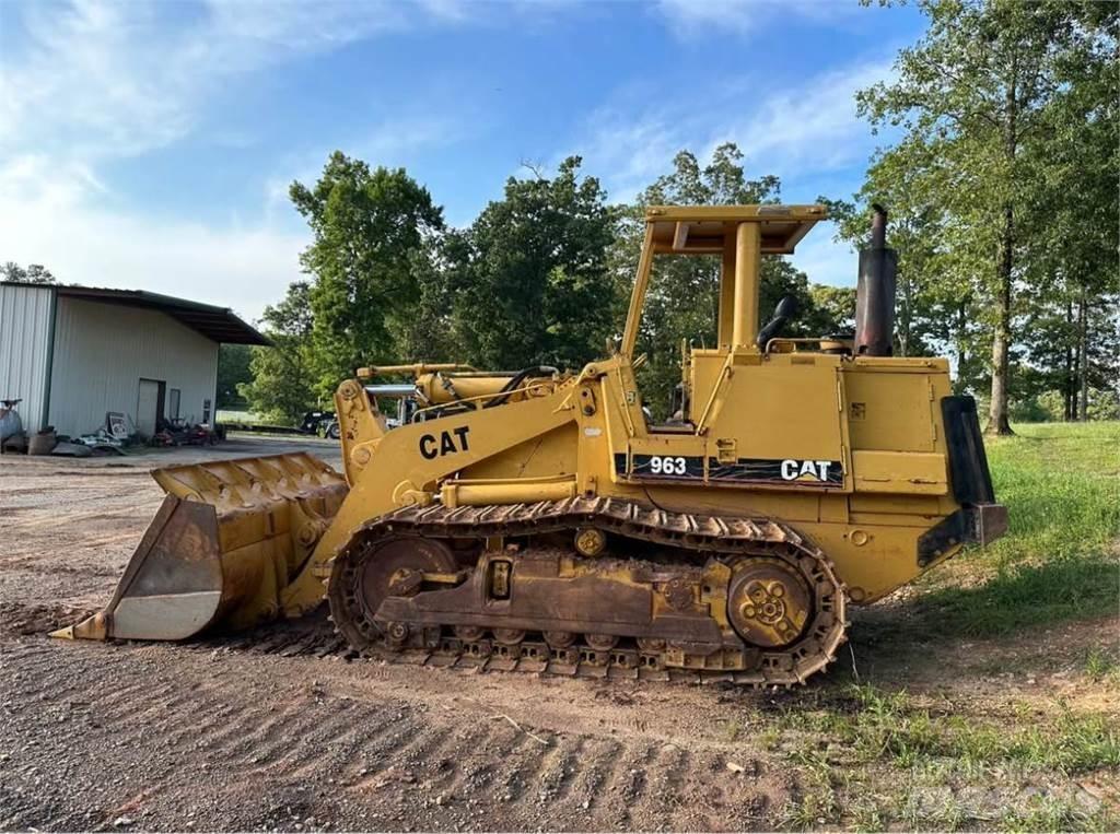 CAT 963 Pale cingolate
