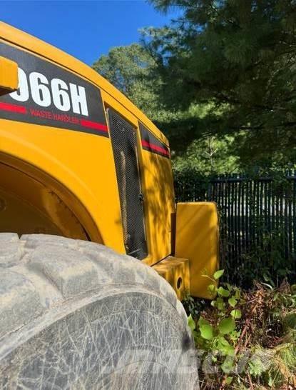 CAT 966H Pale gommate