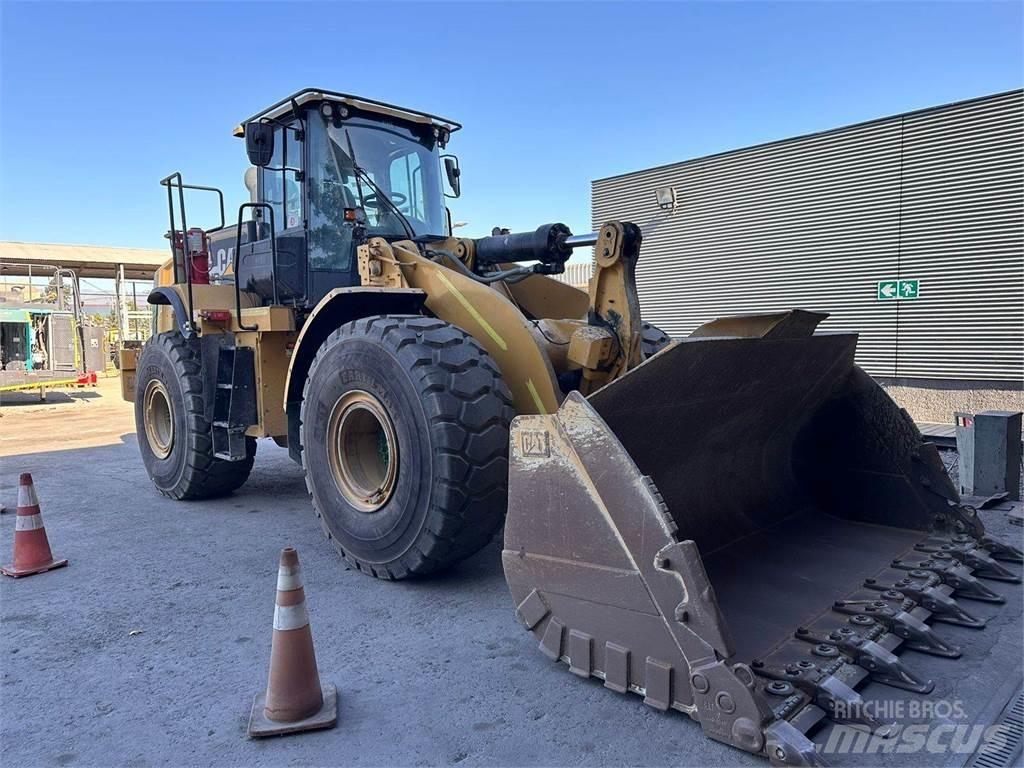 CAT 966L Pale gommate
