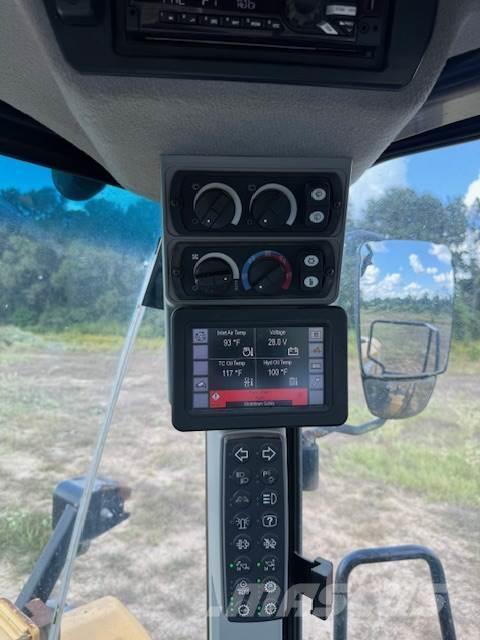 CAT 966M Pale gommate