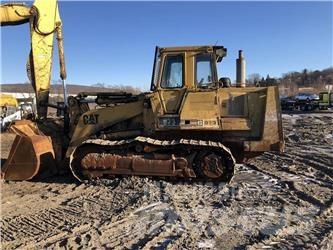 CAT 973 Pale cingolate