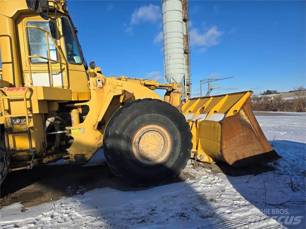 CAT 980F Pale gommate