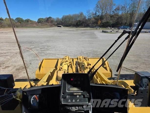 CAT 980G Pale gommate