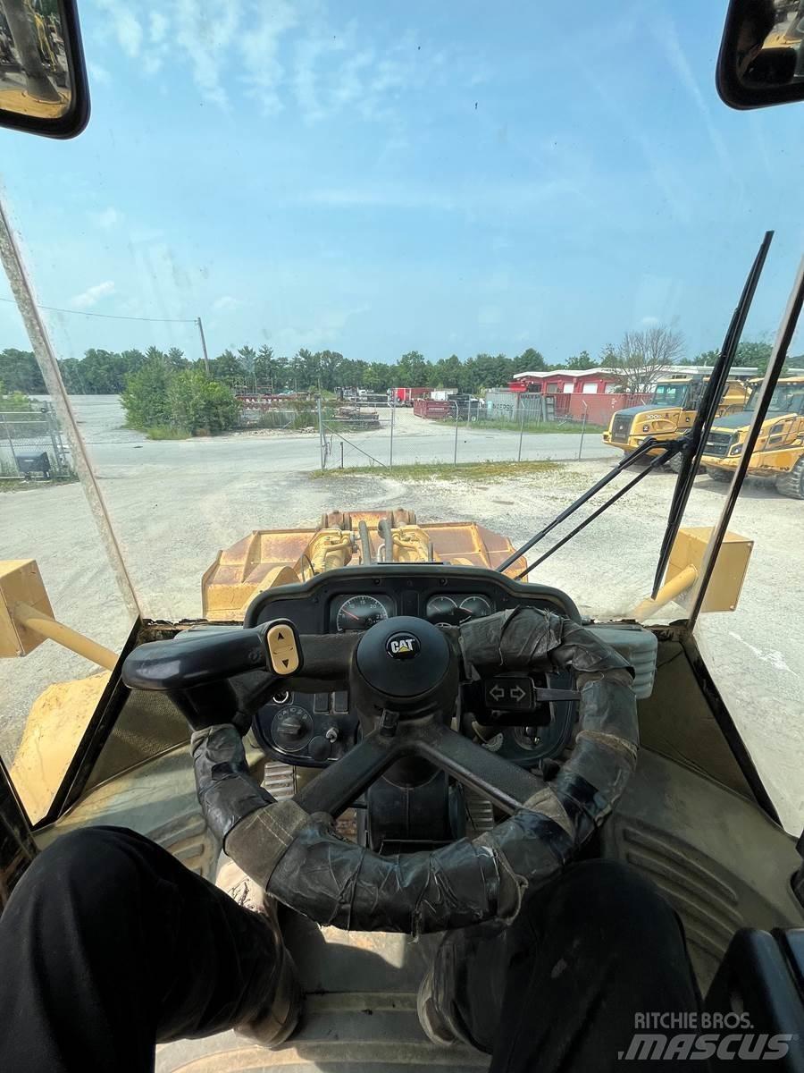 CAT 980H Pale gommate