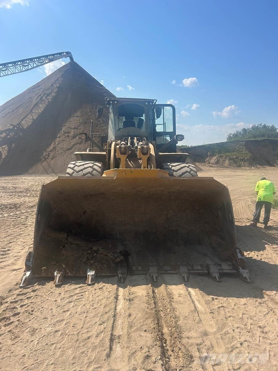 CAT 980XE Pale gommate