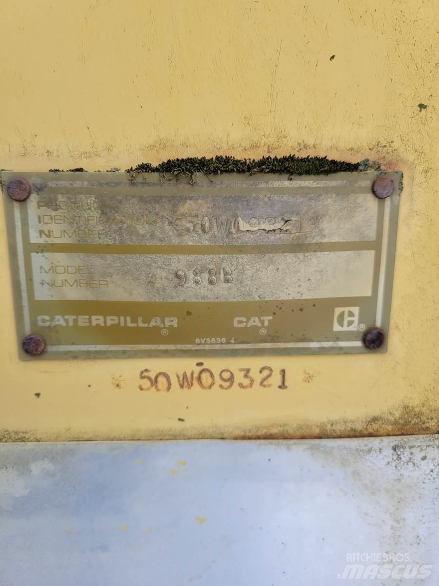 CAT 988B Pale gommate