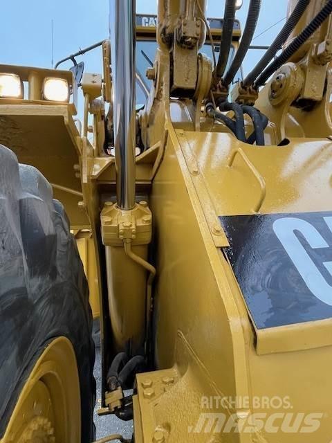 CAT 988B Pale gommate
