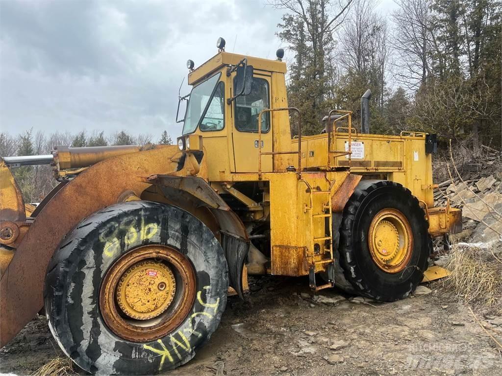 CAT 988B Pale gommate