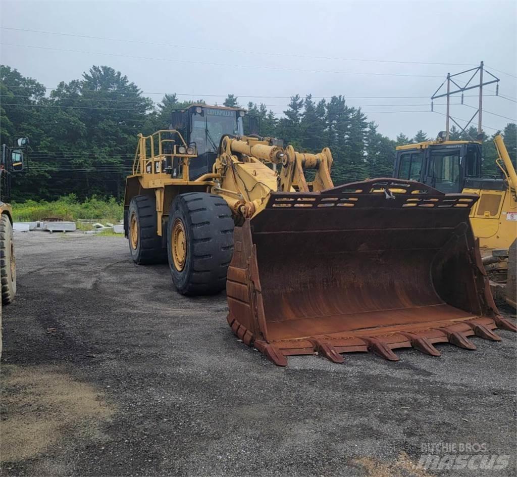 CAT 988G Pale gommate