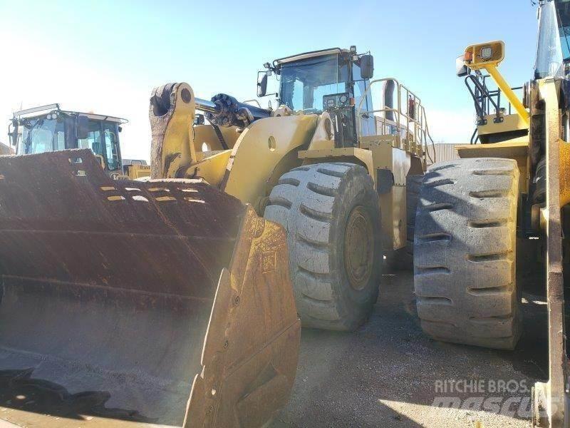 CAT 988K Pale gommate