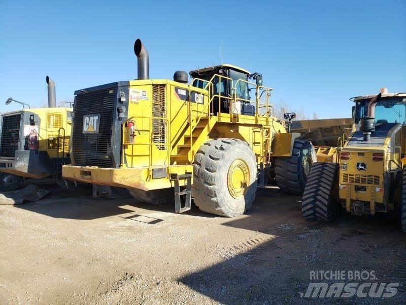 CAT 988K Pale gommate