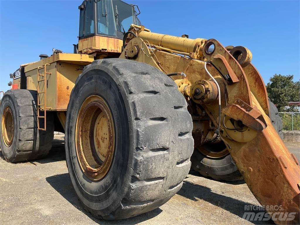 CAT 992G Pale gommate