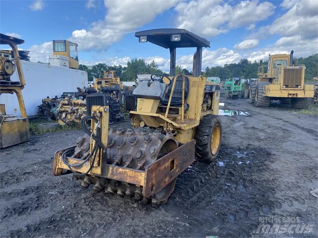 CAT CP323C Compattatori da suolo