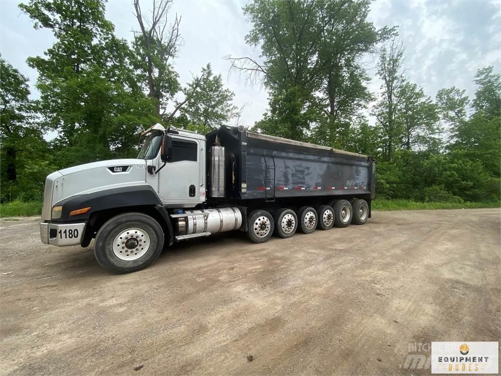 CAT CT660 Camion ribaltabili