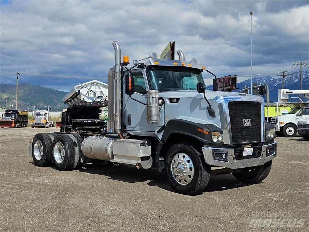 CAT CT680L Motrici e Trattori Stradali