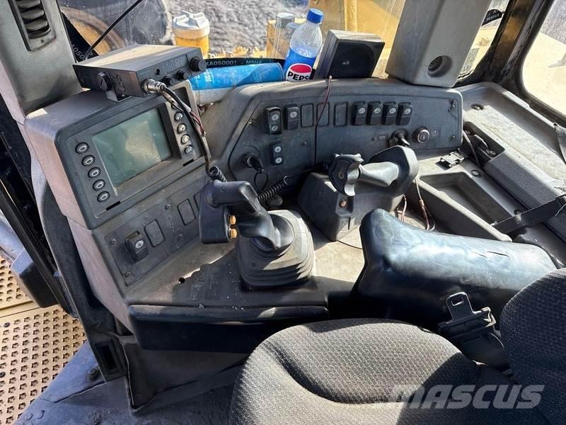 CAT D11T Dozer cingolati