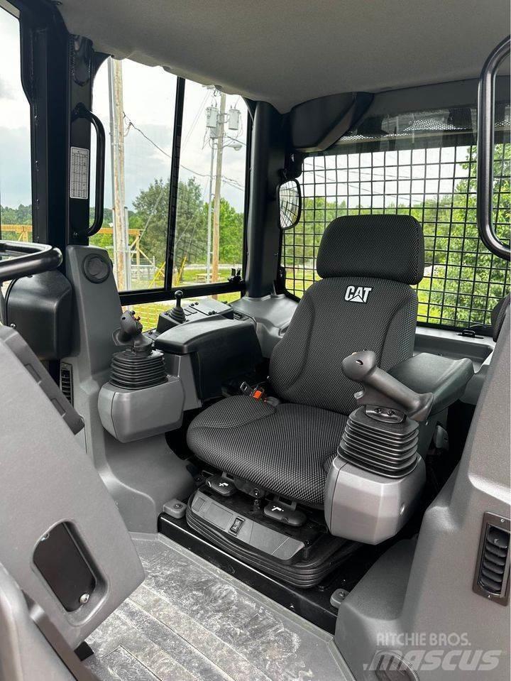 CAT D3 Dozer cingolati