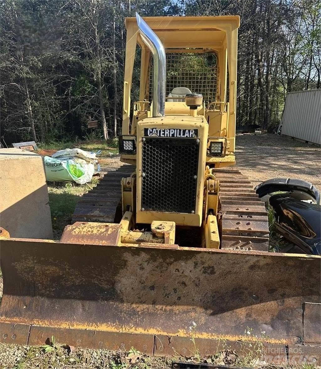 CAT D3B Dozer cingolati