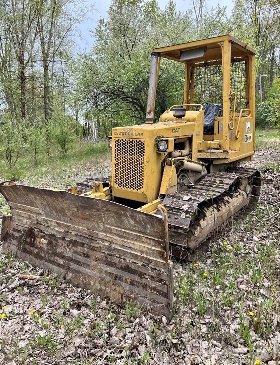 CAT D3B Dozer cingolati