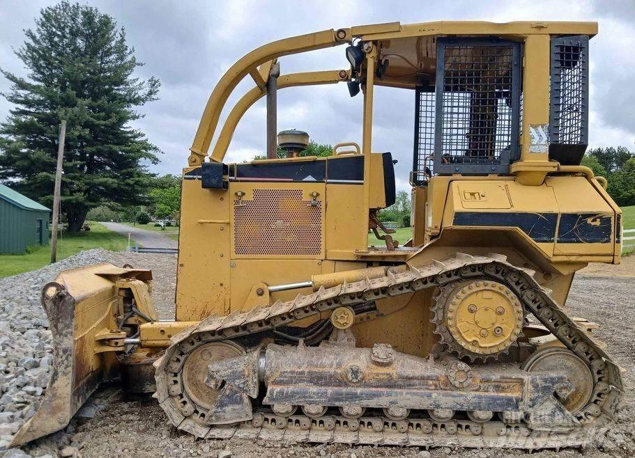 CAT D5M Dozer cingolati