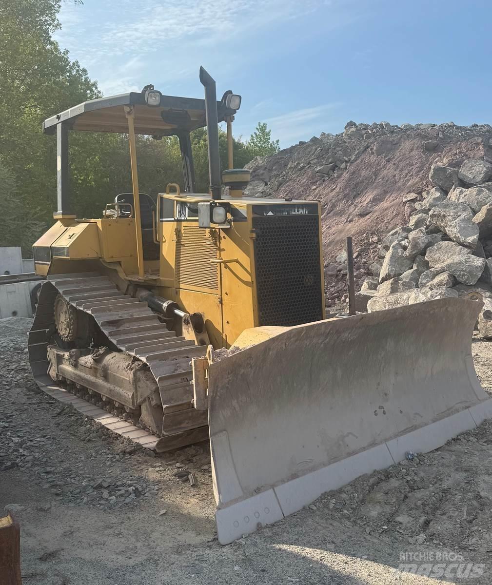 CAT D5M Dozer cingolati