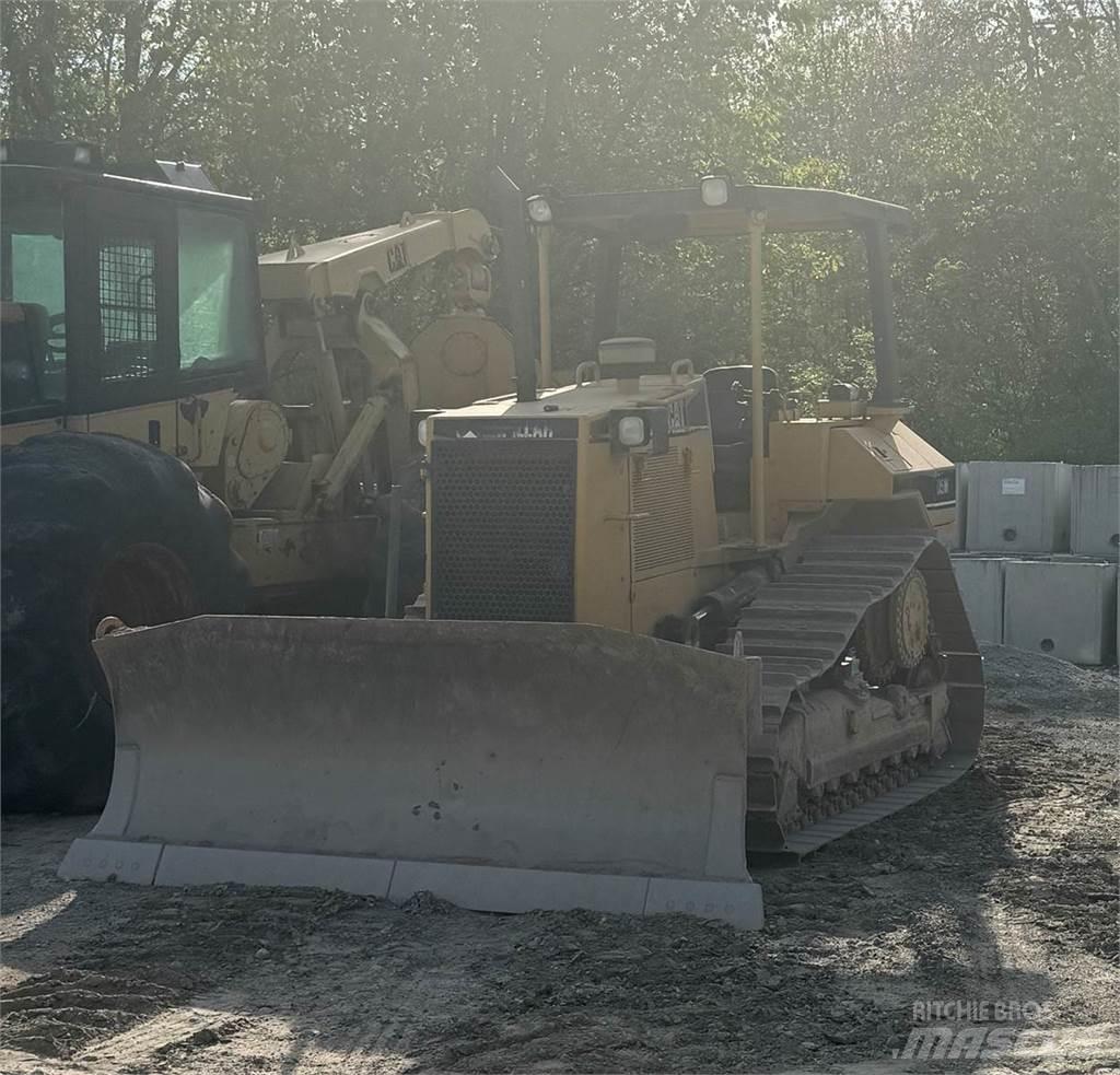 CAT D5M Dozer cingolati