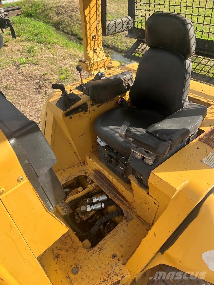CAT D5N Dozer cingolati