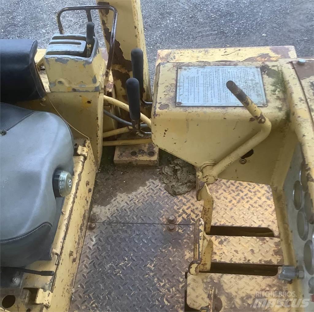 CAT D7F Dozer cingolati