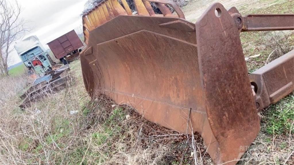 CAT D8R Dozer cingolati