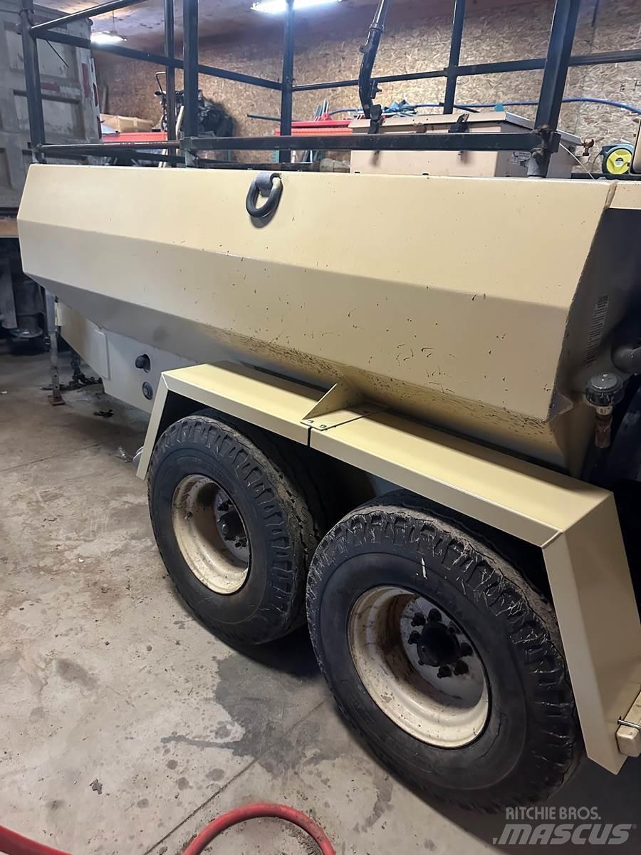 Finn T120 Tramogge da carico