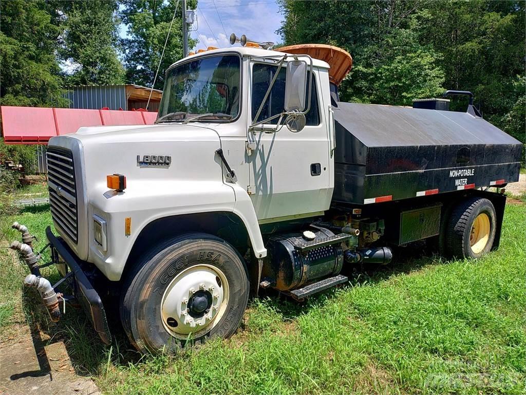 Ford 8000 Cisterna
