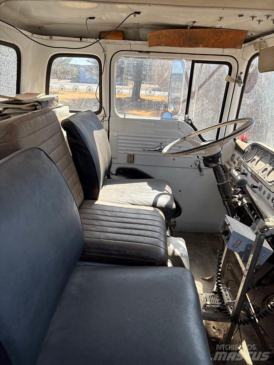 Ford 8000 Camion Pompieri