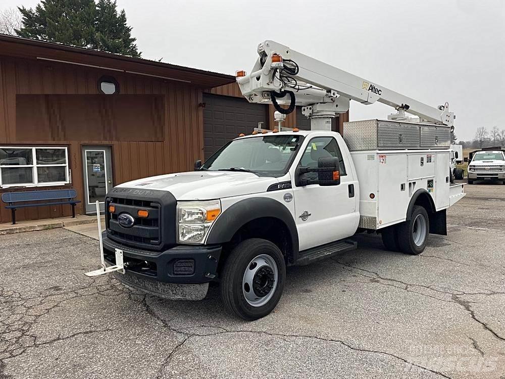 Ford F-450 Piattaforme autocarrate