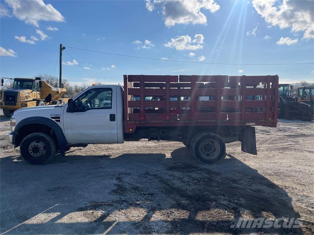 Ford F-450 Camion per trasporto animali