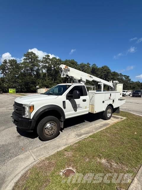 Ford F-450 Piattaforme autocarrate