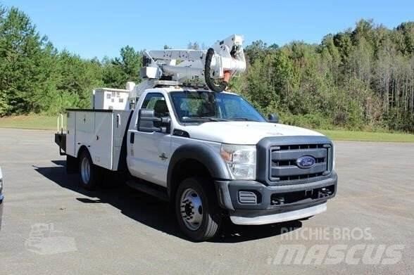 Ford F-550 Piattaforme autocarrate