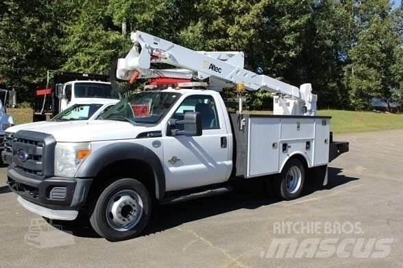 Ford F-550 Piattaforme autocarrate