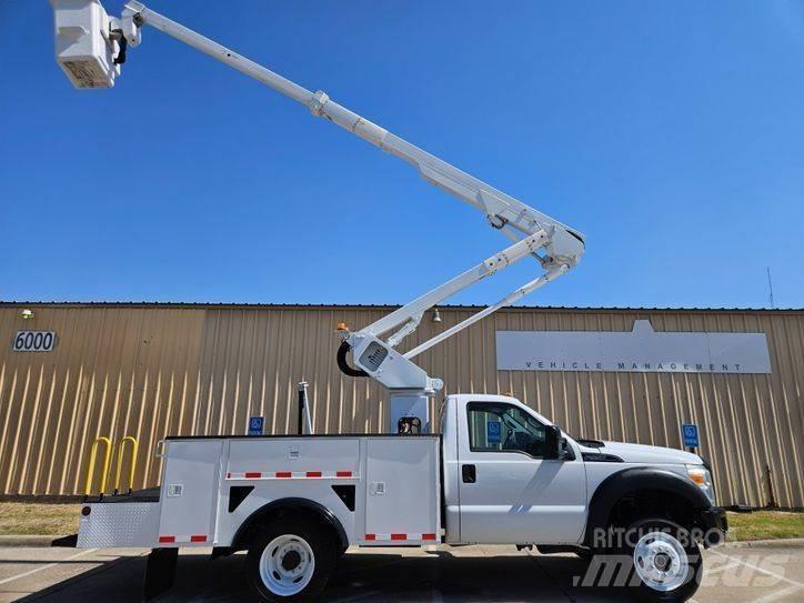 Ford F - 550 Piattaforme autocarrate
