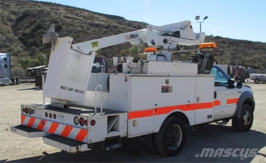 Ford F-550 Piattaforme autocarrate