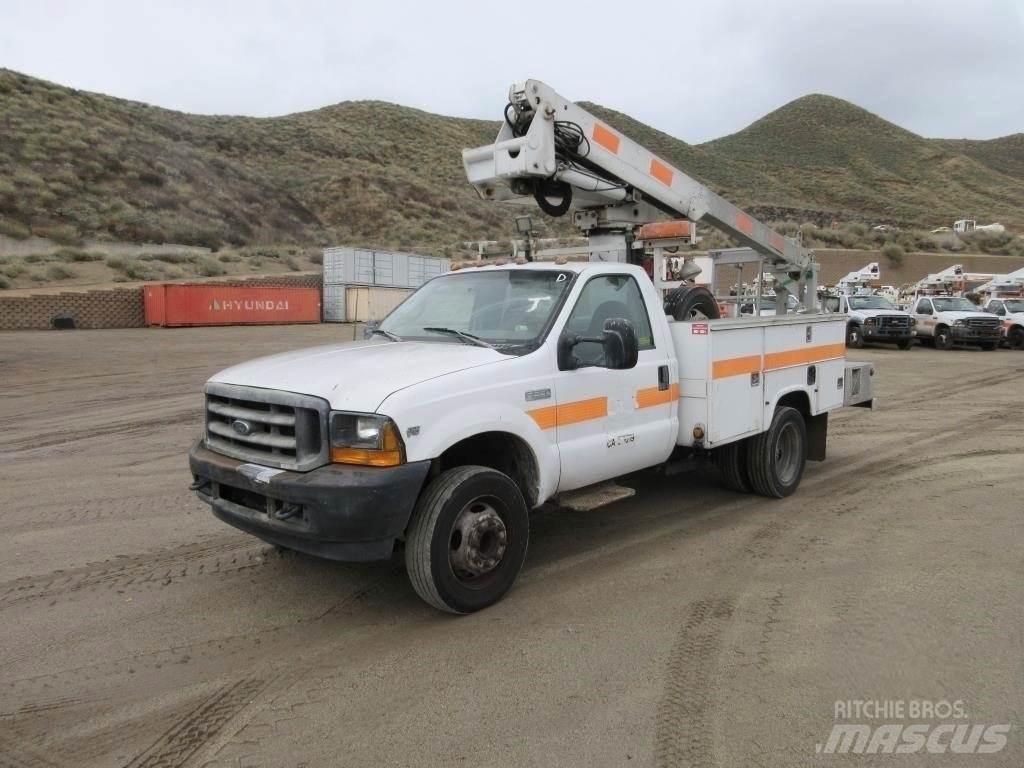 Ford F-550 Piattaforme autocarrate