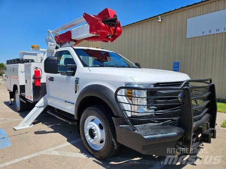 Ford F-550 Piattaforme autocarrate