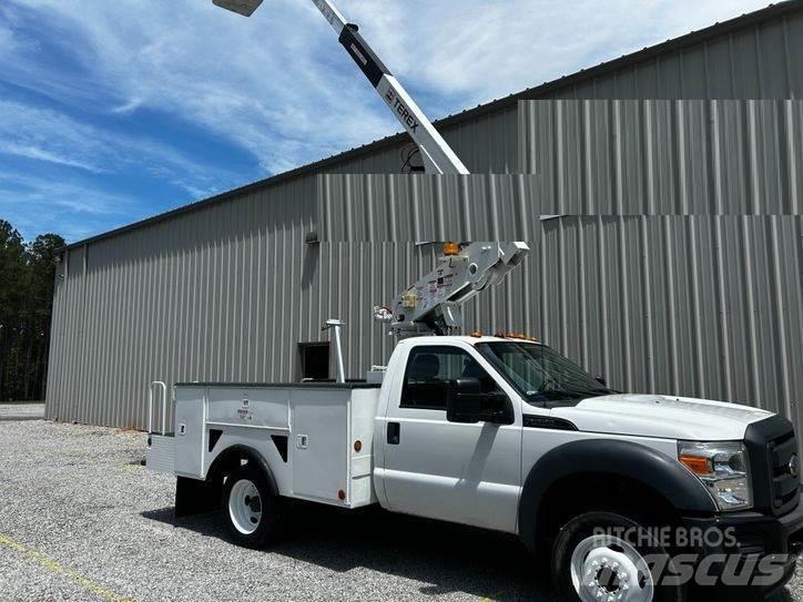 Ford F-550 Piattaforme autocarrate