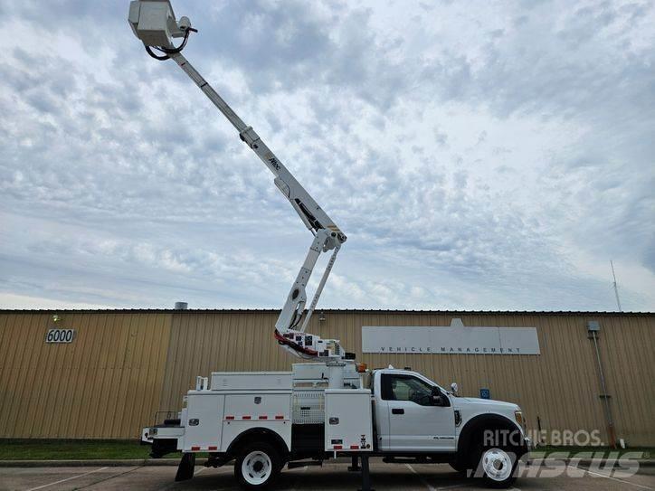 Ford F-550 Piattaforme autocarrate