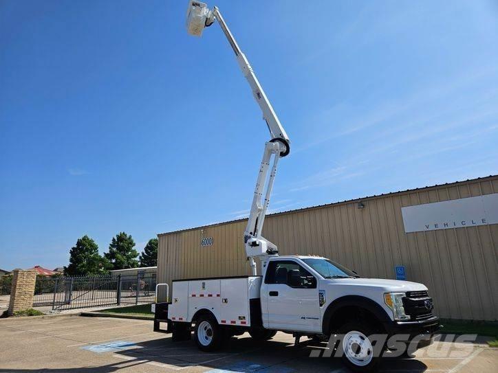 Ford F-550 Piattaforme autocarrate