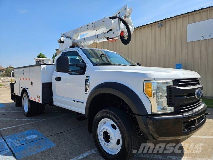Ford F-550 Piattaforme autocarrate
