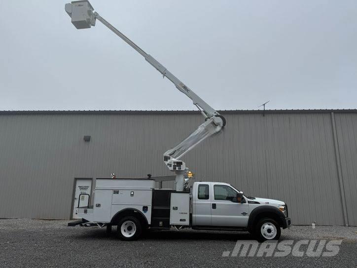 Ford F-550 Piattaforme autocarrate