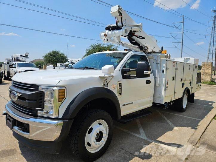 Ford F-550 Piattaforme autocarrate