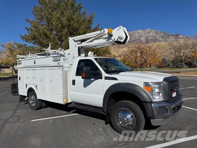 Ford F-550 Piattaforme autocarrate