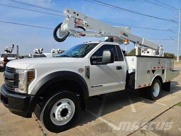 Ford F-550 Piattaforme autocarrate